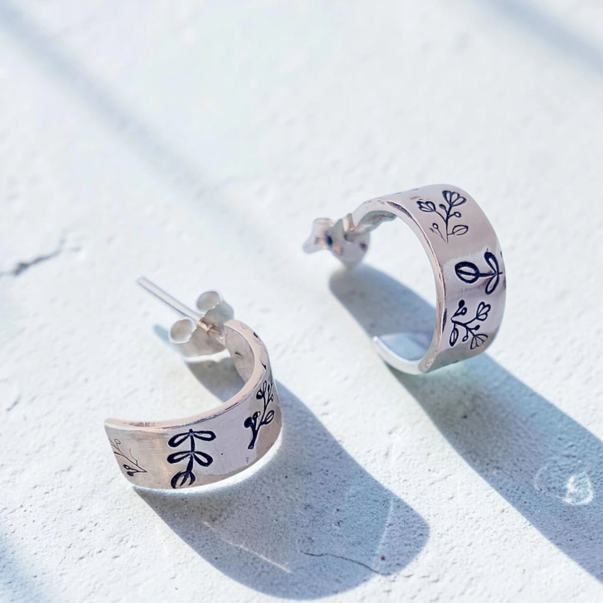 Aros Pegados Florales - Plata 950