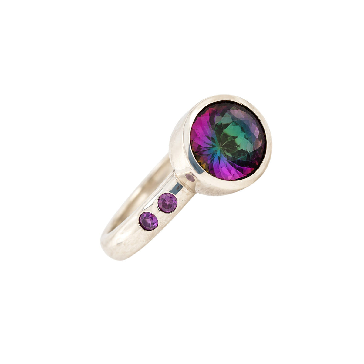 Anillo Axia Topacio Místico y Amatistas