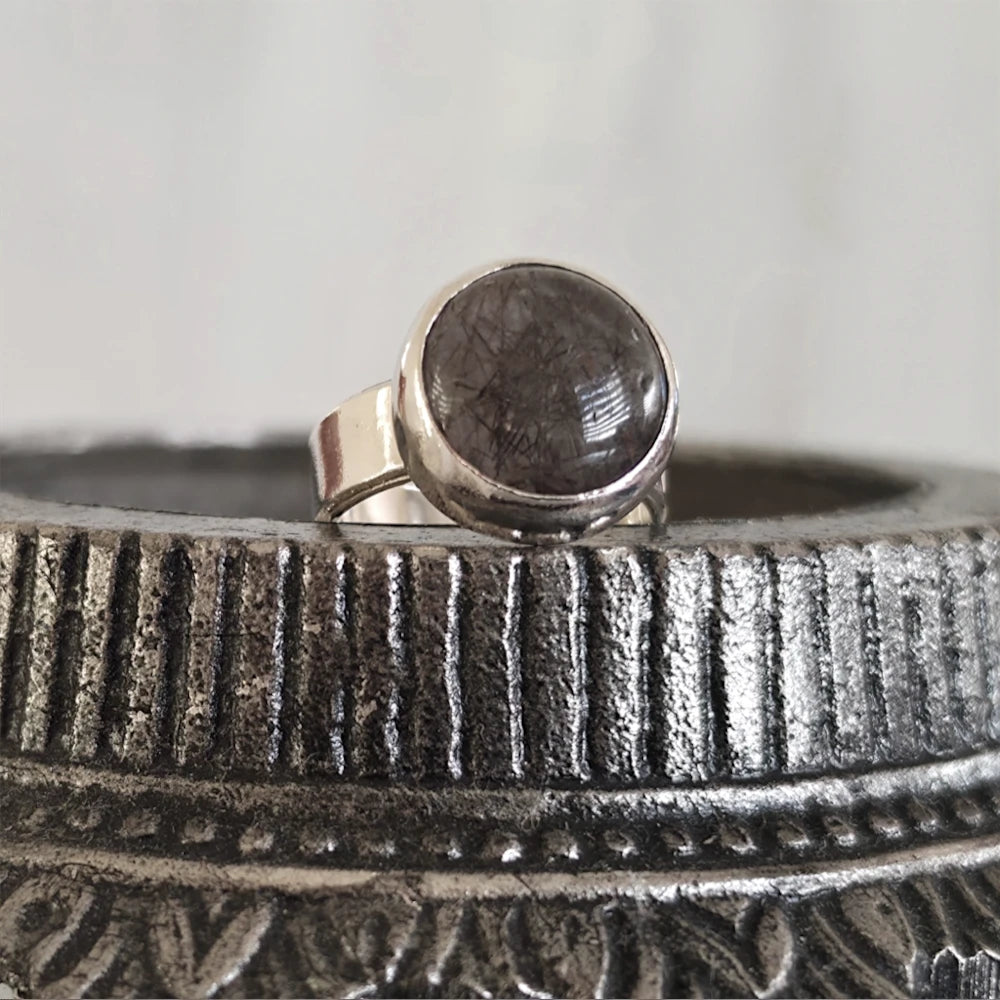 Anillo con Cuarzo Turmalinado