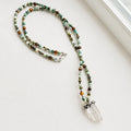 Collar de piedras naturales con cuarzo cristal