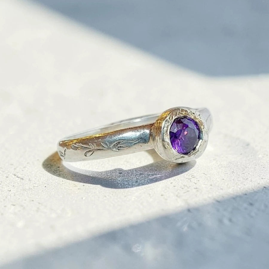 Anillo Leaf con amatista