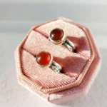 Anillo granate y plata