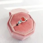 Anillo granate y plata - Imagen 3