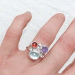 Anillo Mix Granate, Amatista y Aguamarina - Imagen 3