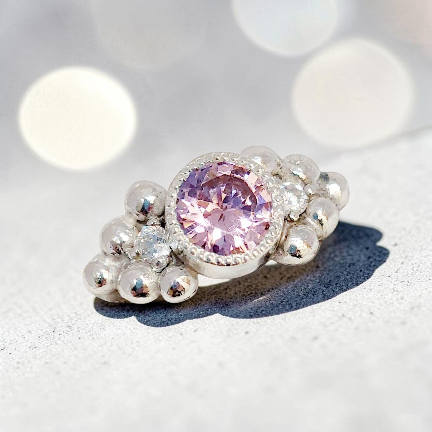 Anillo de plata 950 con cuarzo rosado y moissanitas - hecho a mano -