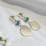 Aros de hojas con turmalinas hechos a mano - plata 950 - Plataia