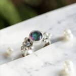 Anillo de plata 950 con topacio místico y dos moissanitas - Plataia
