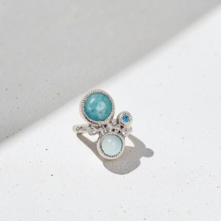 Anillo con Amazonita -aguamarina - destello azul