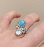Mano con anillo mix de Plataia