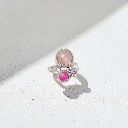 anillo con cuarzo rosado, ágata rosada y espinela. plata 950
