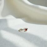 Anillo Leaf con granate de Plata 950