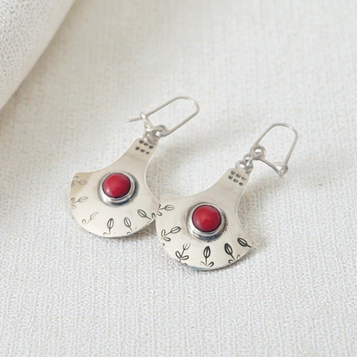 aros etnicos coralrojo Aros de plata con coral rojo natural - Plata 950 - Plataia