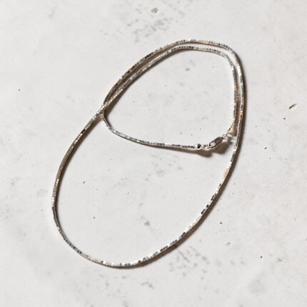 Collar de mostacillas de plata 950 · Plataia