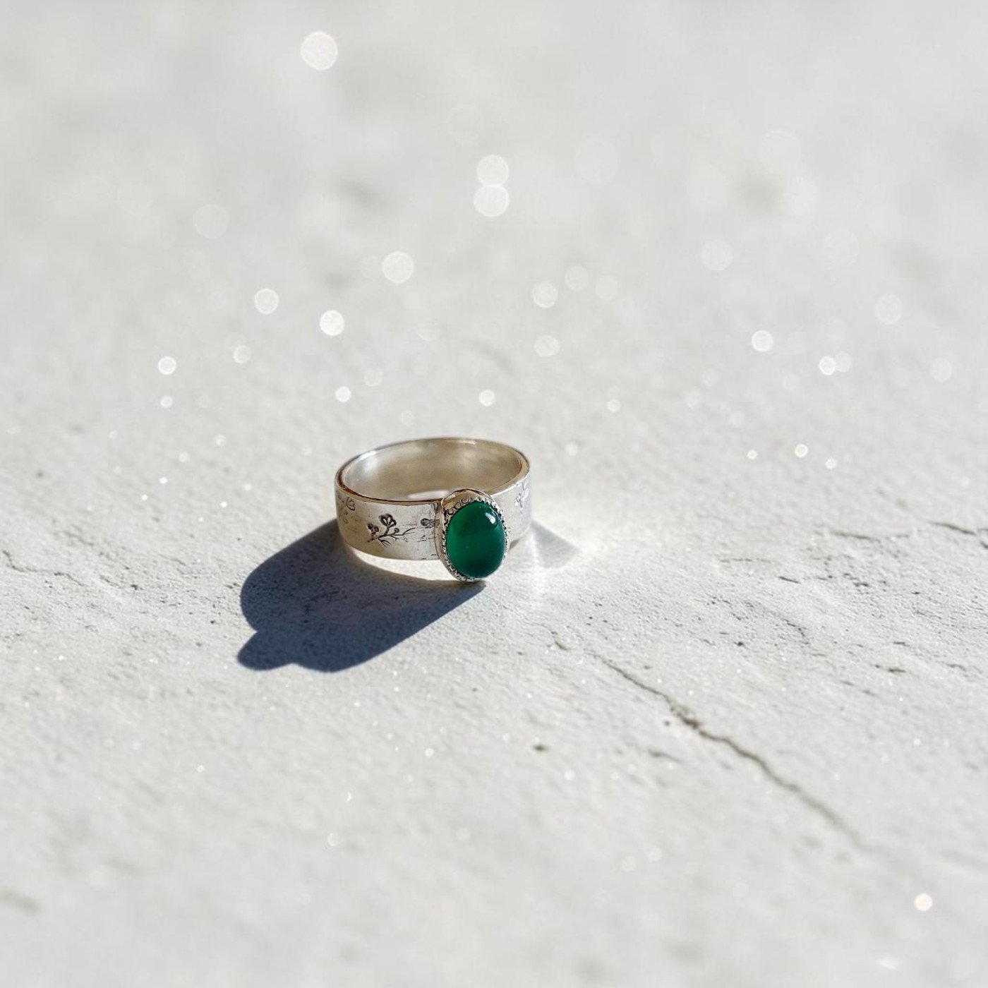 Anillo Ori con ágata verde